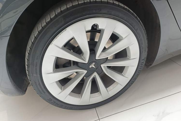 Used Tesla Model 3 2021 Standard Range Rear-Wheel Drive Upgraded Version 3D6 Right Rear Wheel Hub