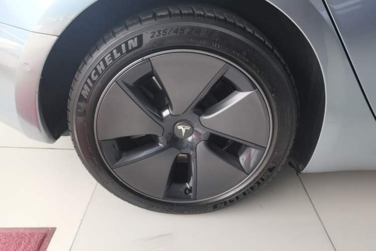 Used Tesla Model 3 2021 Standard Range Rear-Wheel Drive Upgraded Version 3D6 Right Rear Wheel Hub