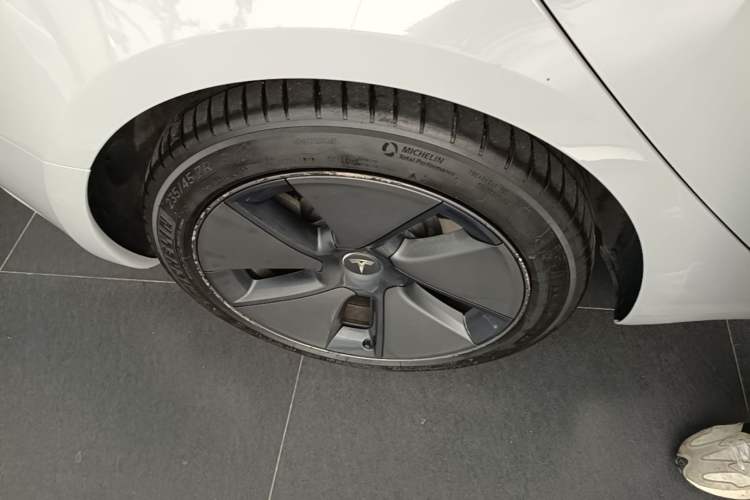 Used Tesla Model 3 2021 Standard Range Rear-Wheel Drive Upgraded Version 3D6 Right Rear Wheel Hub