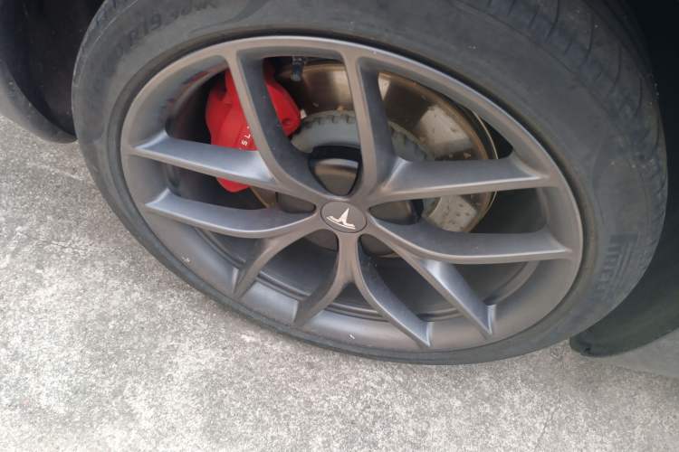 Used Tesla Model 3 2021 Performance High-Performance All-Wheel-Drive Version Right Rear Wheel Hub
