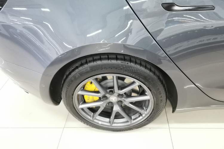 Used Tesla Model 3 2021 Standard Range Rear-Wheel Drive Upgraded Version 3D6 Right Rear Wheel Hub