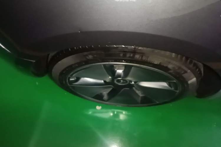Used Tesla Model 3 2021 Standard Range Rear-Drive Upgraded Version Right Rear Wheel Hub