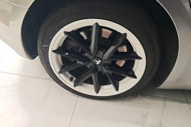 Used Tesla Model 3 2021 Standard Range Rear-Wheel Drive Upgraded Version 3D6 Right Rear Wheel Hub