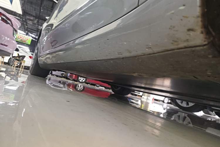Used Tesla Model 3 2021 Standard Range Rear-Wheel Drive Upgraded Version 3D6 Right Side Sill