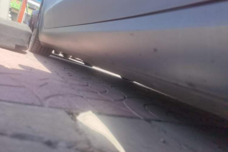 Used Tesla Model 3 2021 Performance High-Performance All-Wheel-Drive Version 3D6 Right Side Sill