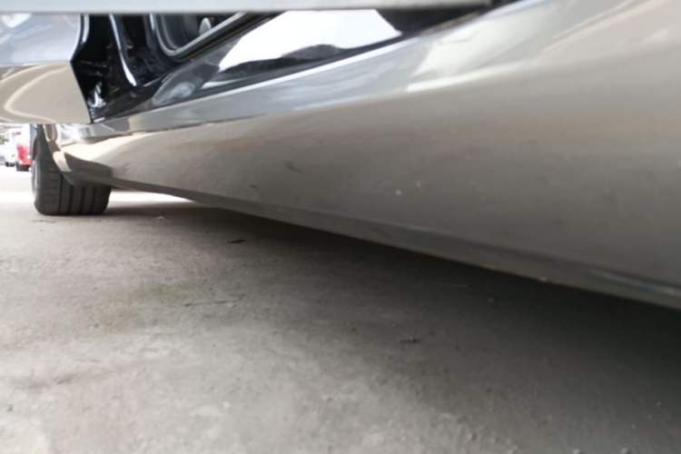 Used Tesla Model 3 2021 Performance High-Performance All-Wheel-Drive Version Right Side Sill