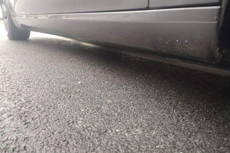 Used Tesla Model 3 2021 Standard Range Rear-Drive Upgraded Version Right Side Sill