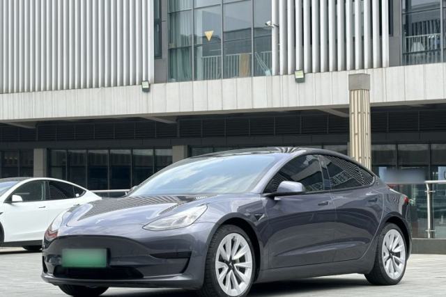 Ojetý Tesla Model 3 2021 Standard Range Rear-Drive Upgraded Version