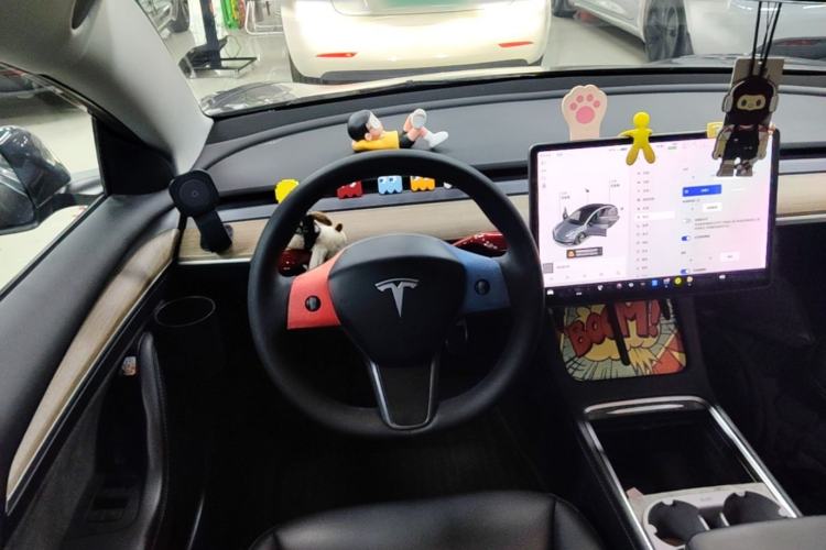 Used Tesla Model 3 2021 Standard Range Rear-Wheel Drive Upgraded Version 3D6 Steering Wheel