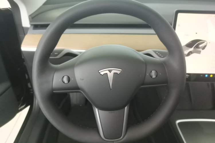 Used Tesla Model 3 2021 Standard Range Rear-Wheel Drive Upgraded Version 3D6 Steering Wheel