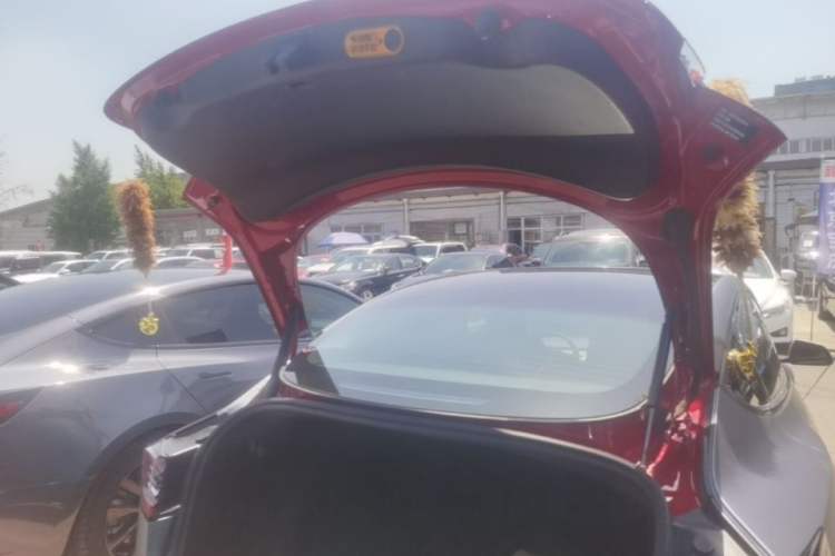 Used Tesla Model 3 2021 Performance High-Performance All-Wheel-Drive Version 3D6 Trunk