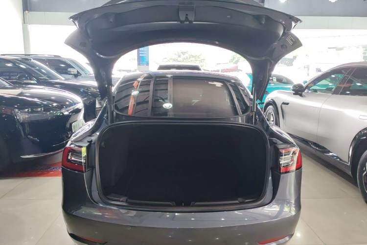 Used Tesla Model 3 2021 Performance High-Performance All-Wheel-Drive Version Trunk