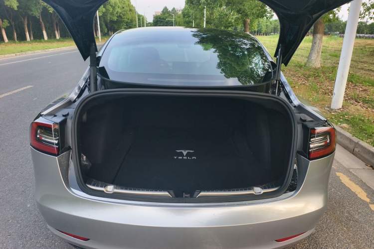 Used Tesla Model 3 2021 Performance High-Performance All-Wheel-Drive Version Trunk
