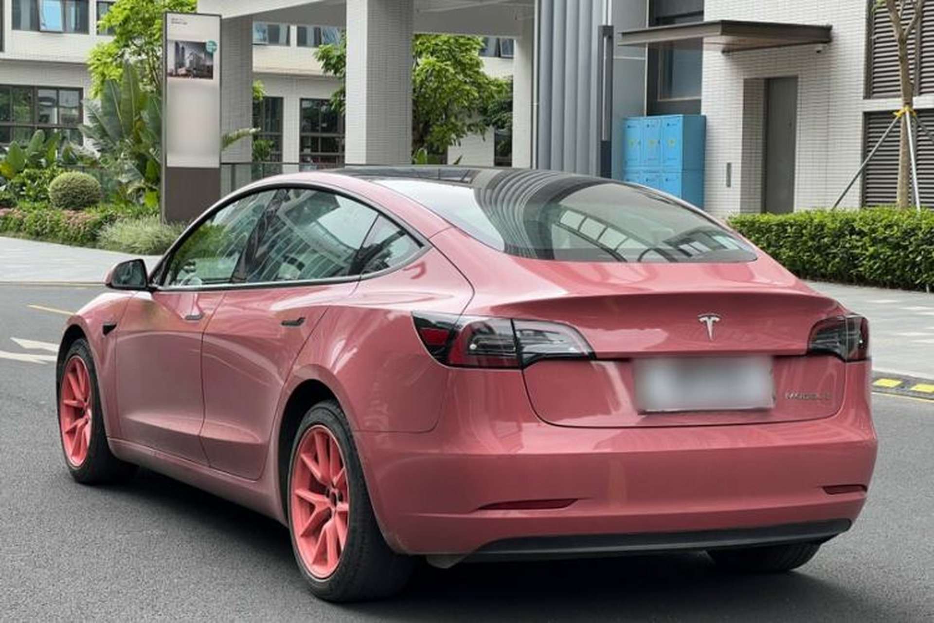 Used Tesla Model 3 2021 Standard Range Rear-Wheel Drive Upgraded Version 3D6 Exterior 4