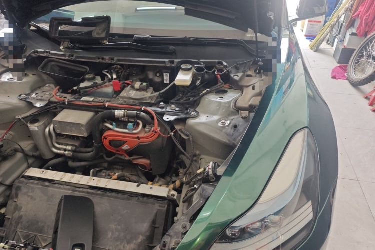 Used Tesla Model 3 2021 Revised Version II – Performance High-Performance All-Wheel-Drive Edition Engine Bay Left