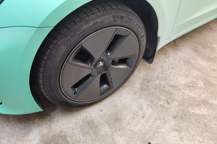 Used Tesla Model 3 2021 Standard Range Rear-Wheel Drive Upgraded Version 3D6 Left Front Wheel Hub