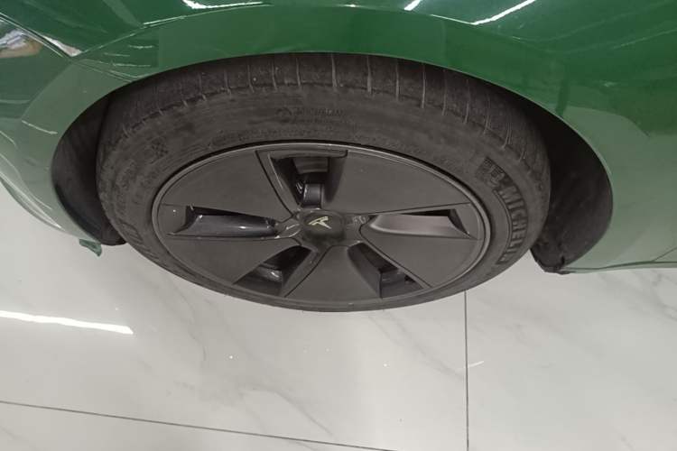 Used Tesla Model 3 2021 Standard Range Rear-Wheel Drive Upgraded Version 3D6 Left Front Wheel Hub