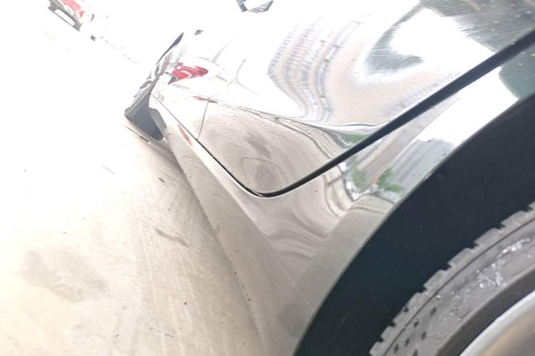 Used Tesla Model 3 2021 Performance High-Performance All-Wheel-Drive Version Left Side Sill