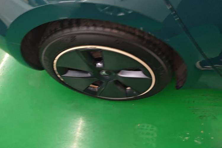 Used Tesla Model 3 2021 Standard Range Rear-Wheel Drive Upgraded Version 3D6 Right Rear Wheel Hub