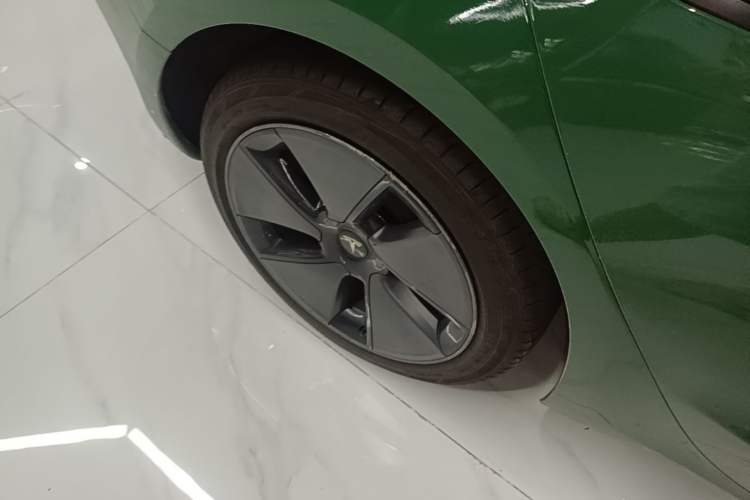 Used Tesla Model 3 2021 Standard Range Rear-Wheel Drive Upgraded Version 3D6 Right Rear Wheel Hub