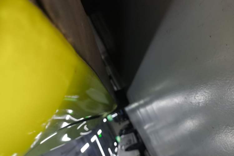 Used Tesla Model 3 2021 Performance High-Performance All-Wheel-Drive Version Right Side Sill