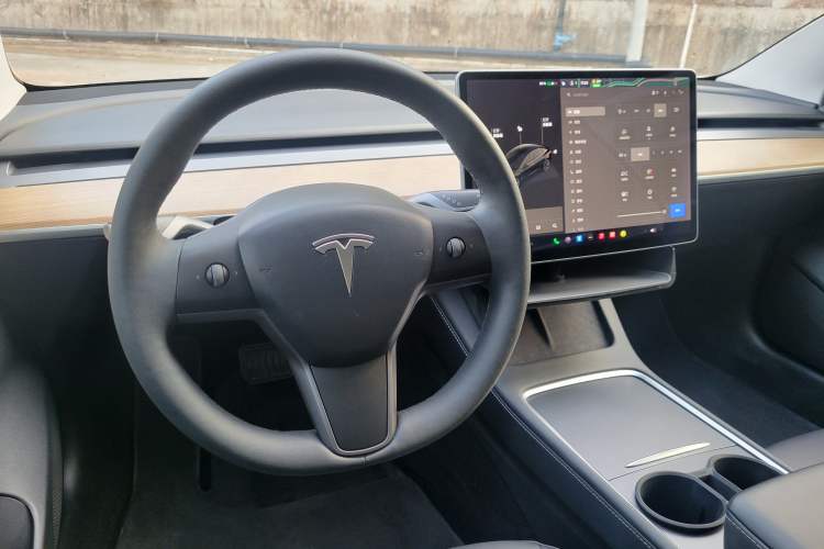 Used Tesla Model 3 2021 Standard Range Rear-Wheel Drive Upgraded Version 3D6 Steering Wheel