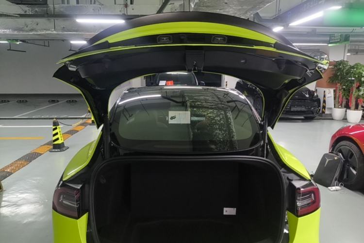 Used Tesla Model 3 2021 Performance High-Performance All-Wheel-Drive Version Trunk