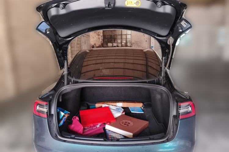 Used Tesla Model 3 2021 Performance High-Performance All-Wheel-Drive Version 3D6 Trunk
