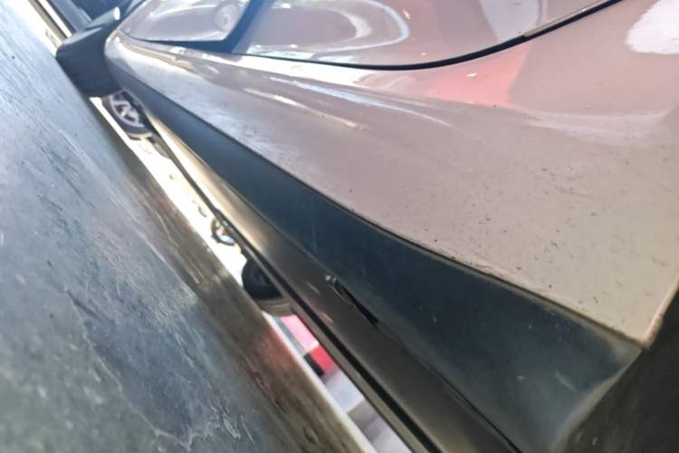 Used Tesla Model 3 2021 Standard Range Rear-Drive Upgraded Version Left Side Sill