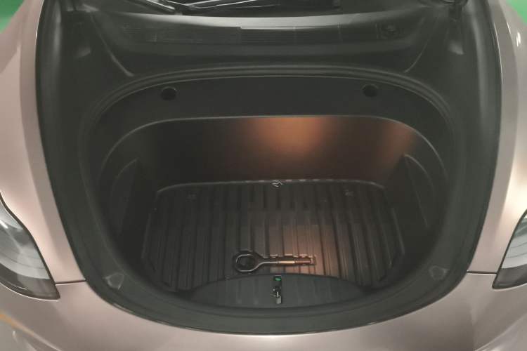 Used Tesla Model 3 2021 Standard Range Rear-Wheel Drive Upgraded Version 3D6 Engine Bay