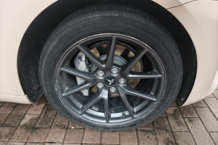 Used Tesla Model 3 2021 Revised Version Standard Range Rear-Wheel Drive Upgraded Edition 3D1 Right Front Wheel Hub