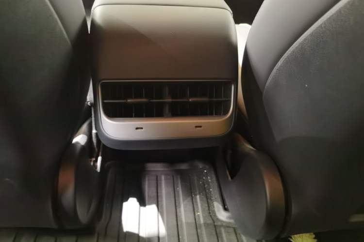 Used Tesla Model 3 2021 Standard Range Rear-Drive Upgraded Version Interior 4