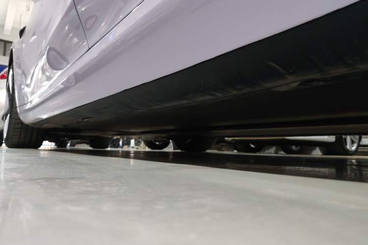 Used Tesla Model 3 2021 Standard Range Rear-Wheel Drive Upgraded Version 3D6 Left Side Sill