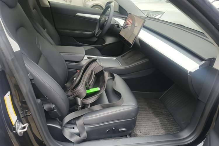 Used Tesla Model 3 2021 Standard Range Rear-Drive Upgraded Version Right Front Seat