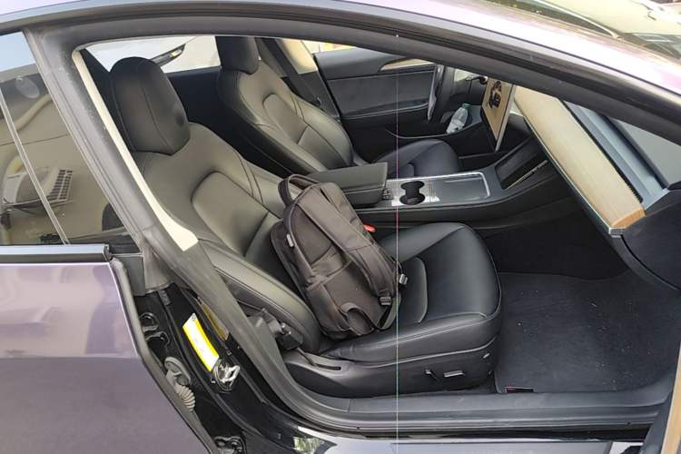 Used Tesla Model 3 2021 Revised Version II – Performance High-Performance All-Wheel-Drive Edition Right Front Seat