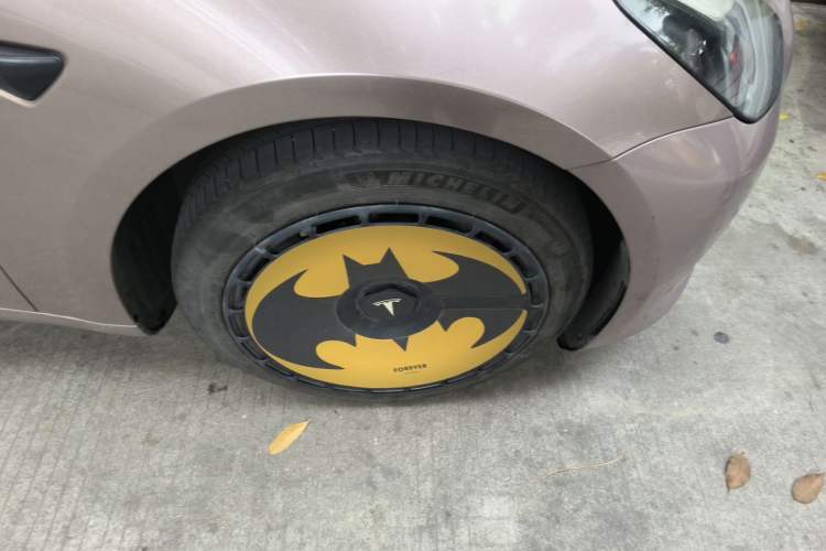Used Tesla Model 3 2021 Standard Range Rear-Wheel Drive Upgraded Version 3D6 Right Front Wheel Hub