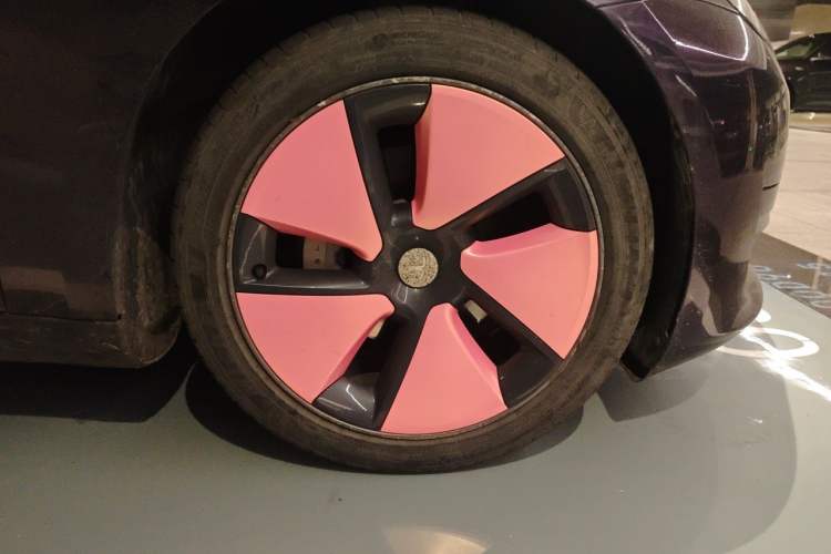 Used Tesla Model 3 2021 Standard Range Rear-Wheel Drive Upgraded Version 3D6 Right Front Wheel Hub