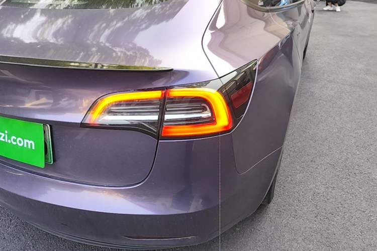 Used Tesla Model 3 2021 Revised Version II – Performance High-Performance All-Wheel-Drive Edition Right Rear Taillight