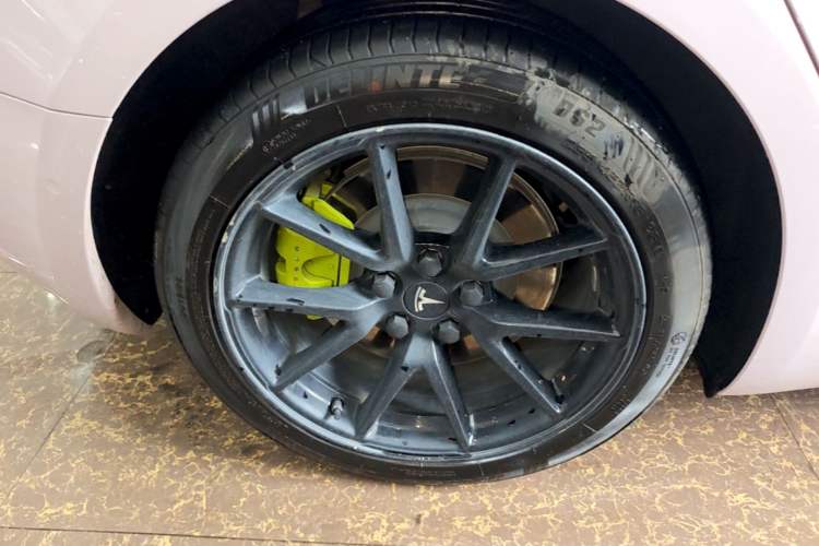 Used Tesla Model 3 2021 Standard Range Rear-Drive Upgraded Version Right Rear Wheel Hub