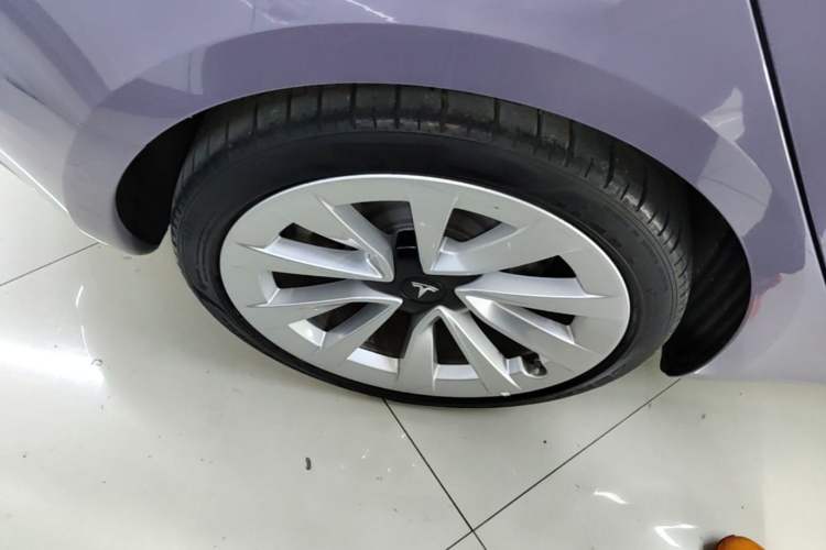 Used Tesla Model 3 2021 Standard Range Rear-Drive Upgraded Version Right Rear Wheel Hub