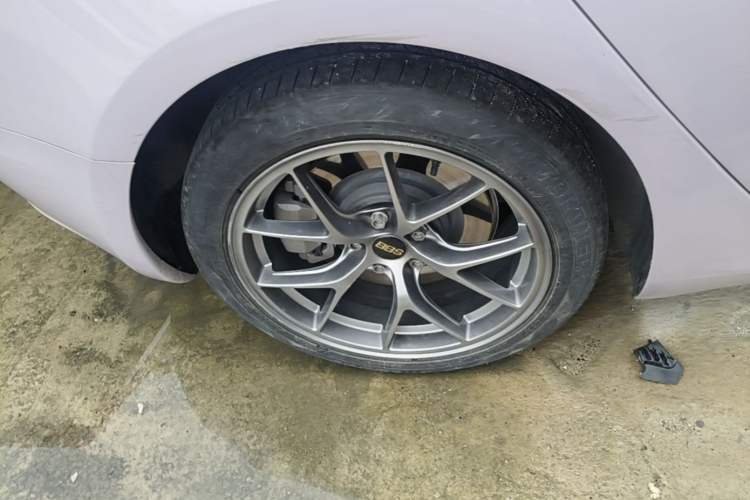 Used Tesla Model 3 2021 Standard Range Rear-Drive Upgraded Version Right Rear Wheel Hub
