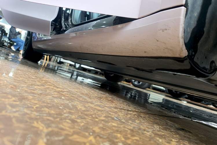 Used Tesla Model 3 2021 Standard Range Rear-Drive Upgraded Version Right Side Sill