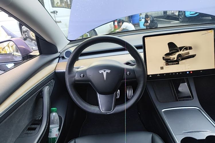 Used Tesla Model 3 2021 Revised Version II – Performance High-Performance All-Wheel-Drive Edition Steering Wheel