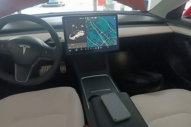 Used Tesla Model 3 2021 Performance High-Performance All-Wheel-Drive Version 3D6 Audio And AC Panel