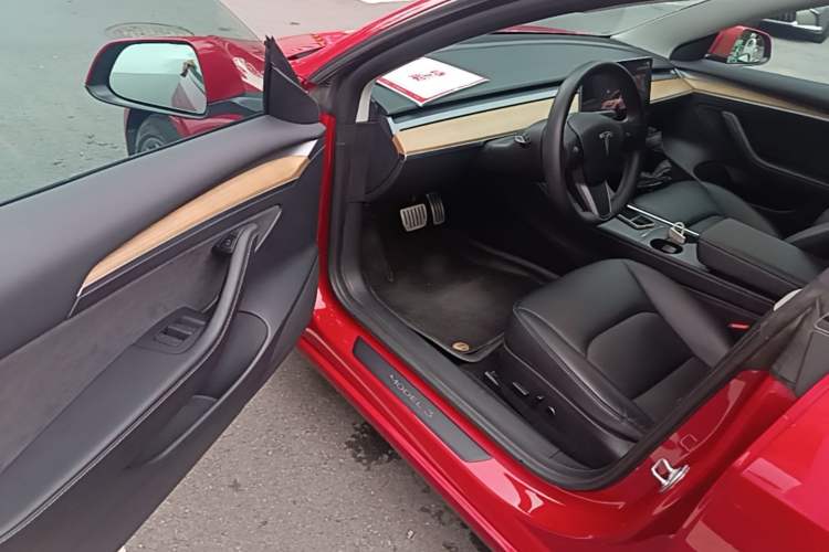 Used Tesla Model 3 2021 Revised Version II – Performance High-Performance All-Wheel-Drive Edition Driver Seat