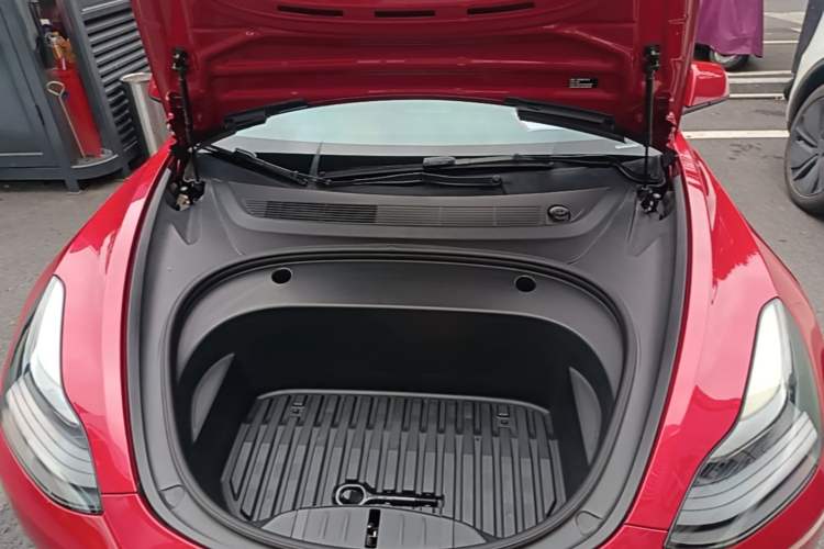 Used Tesla Model 3 2021 Revised Version II – Performance High-Performance All-Wheel-Drive Edition Engine Bay