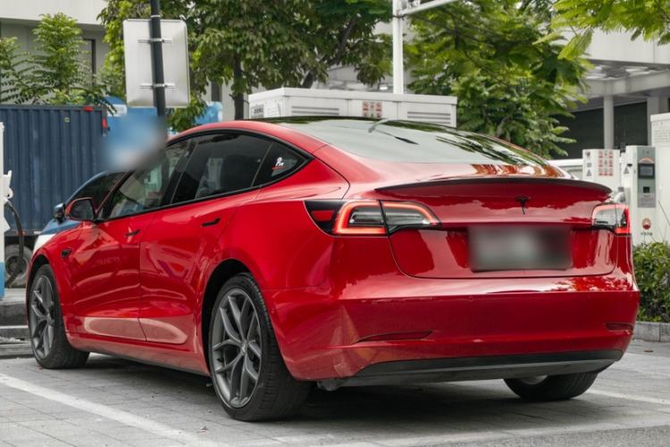 Used Tesla Model 3 2021 Performance High-Performance All-Wheel-Drive Version 3D6 Exterior 3