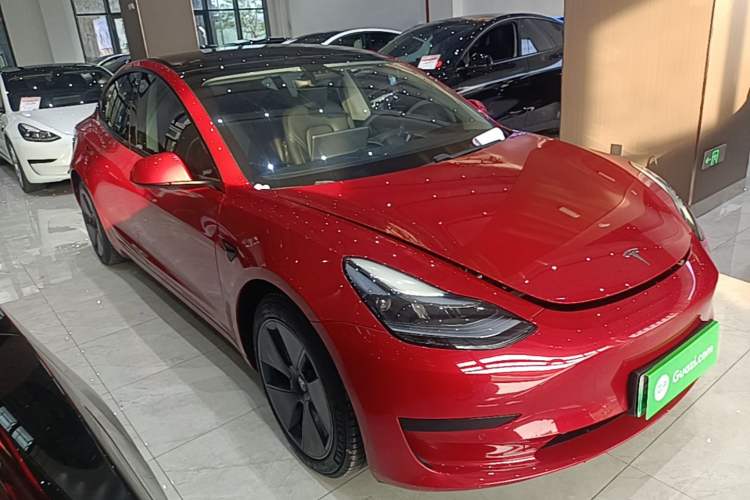 Used Tesla Model 3 2021 Standard Range Rear-Drive Upgraded Version Front Right 45 Deg