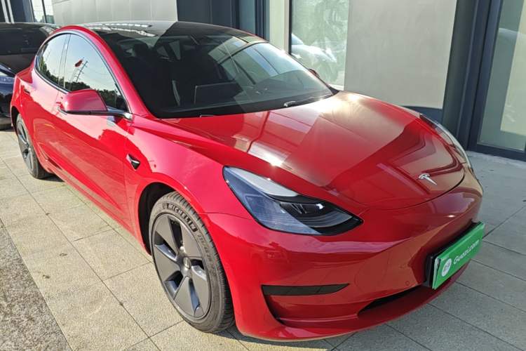 Used Tesla Model 3 2021 Standard Range Rear-Drive Upgraded Version Front Right 45 Deg