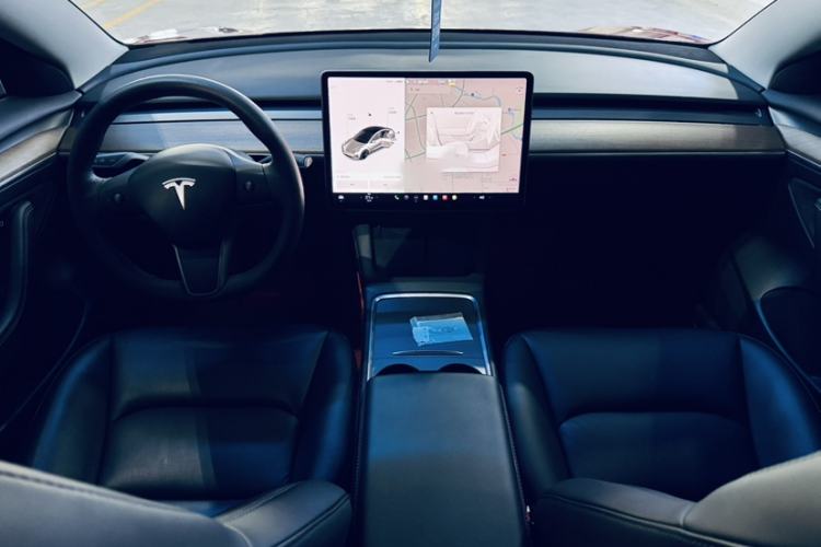 Used Tesla Model 3 2021 Standard Range Rear-Drive Upgraded Version Interior 1